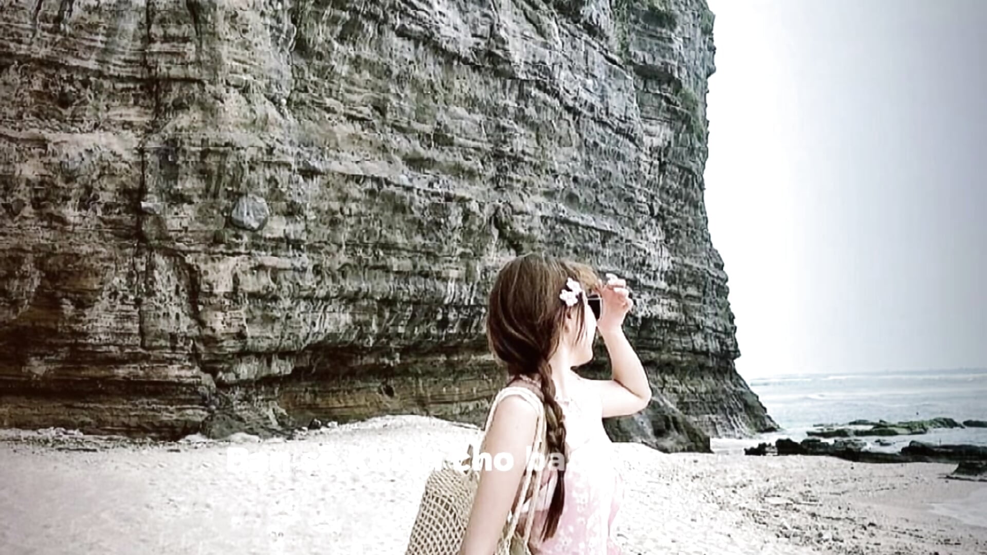 Không sợ đường dài vô tận, chỉ sợ những lúc nản lòng không tìm thấy một điểm dừng chân - video by Cheni cam model