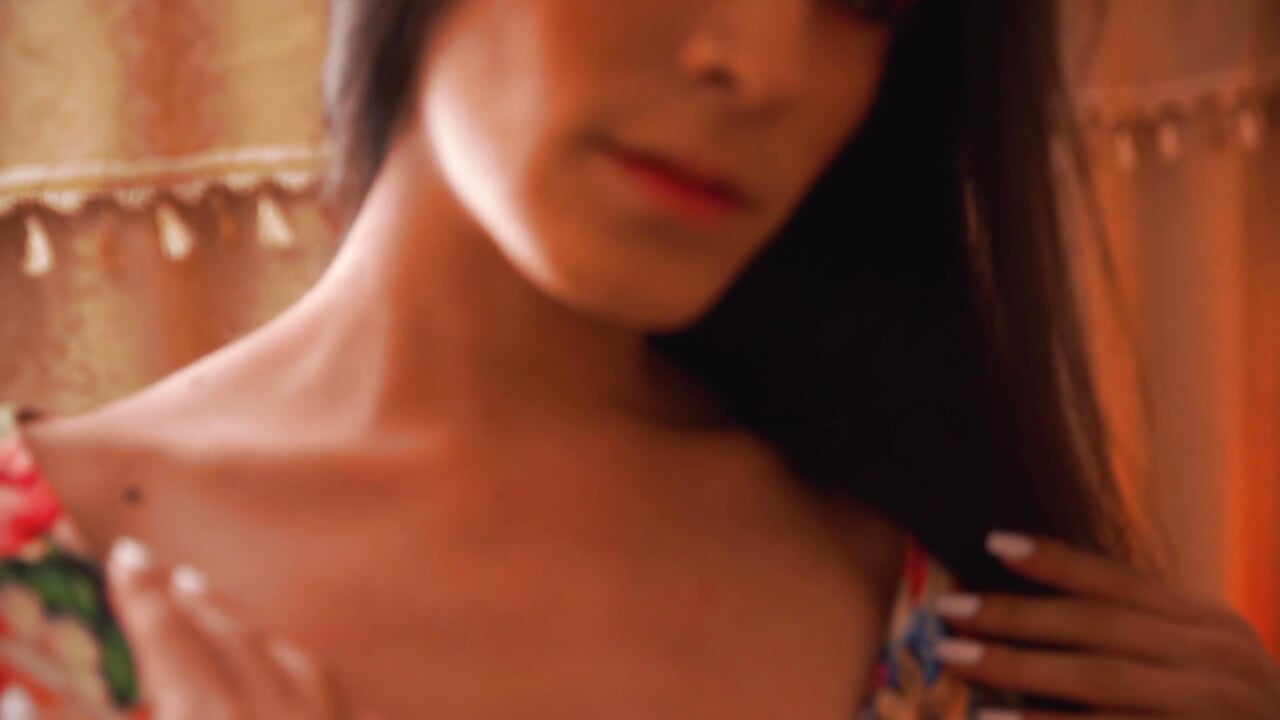 Do you want meet me? - video by Chaminela_27 cam model