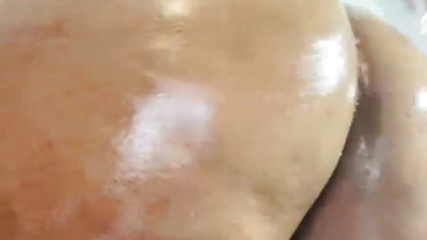 Spank ass - video by Zemira762 cam model