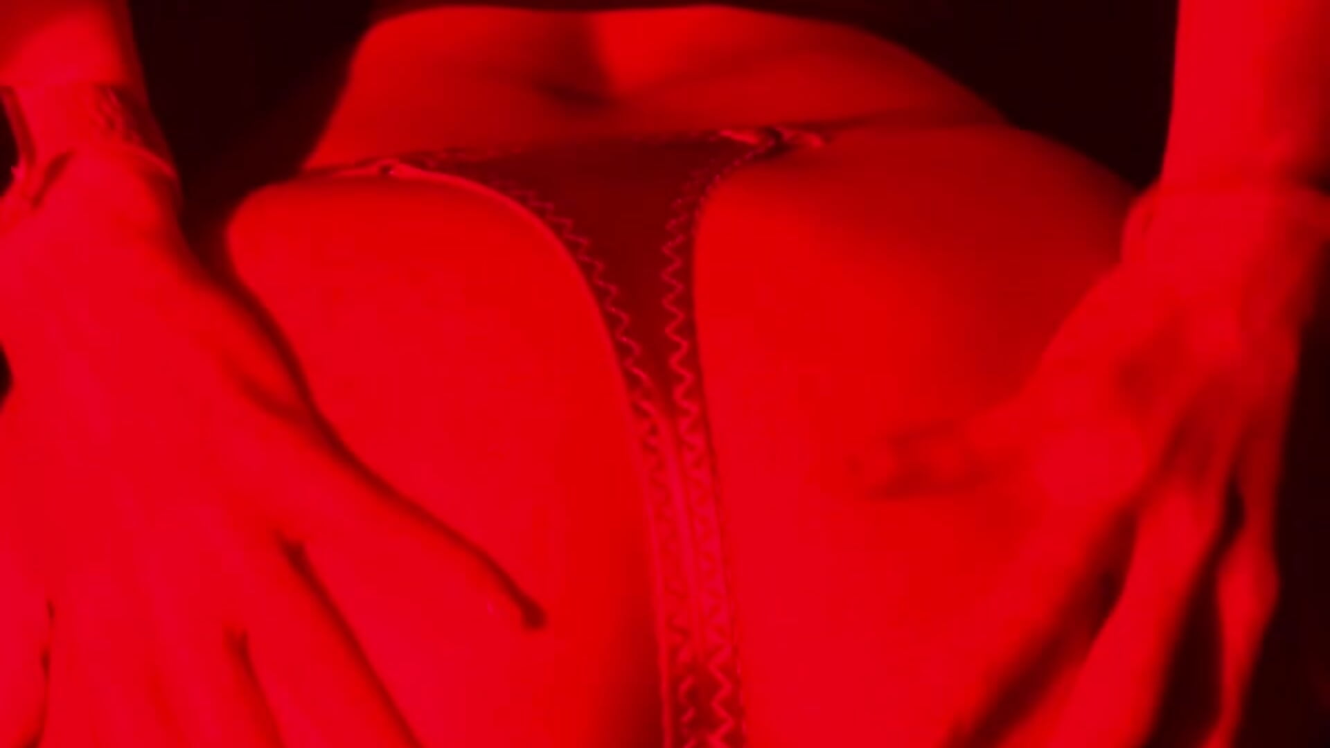 brightness ✨ - video by LanaGI cam model