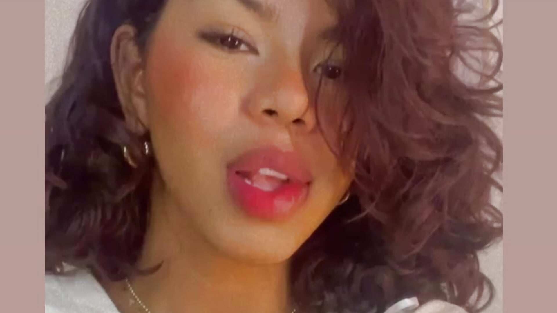 do you like music ? Let's dance together I'm a romantic - video by Melina_Ferrer1 cam model