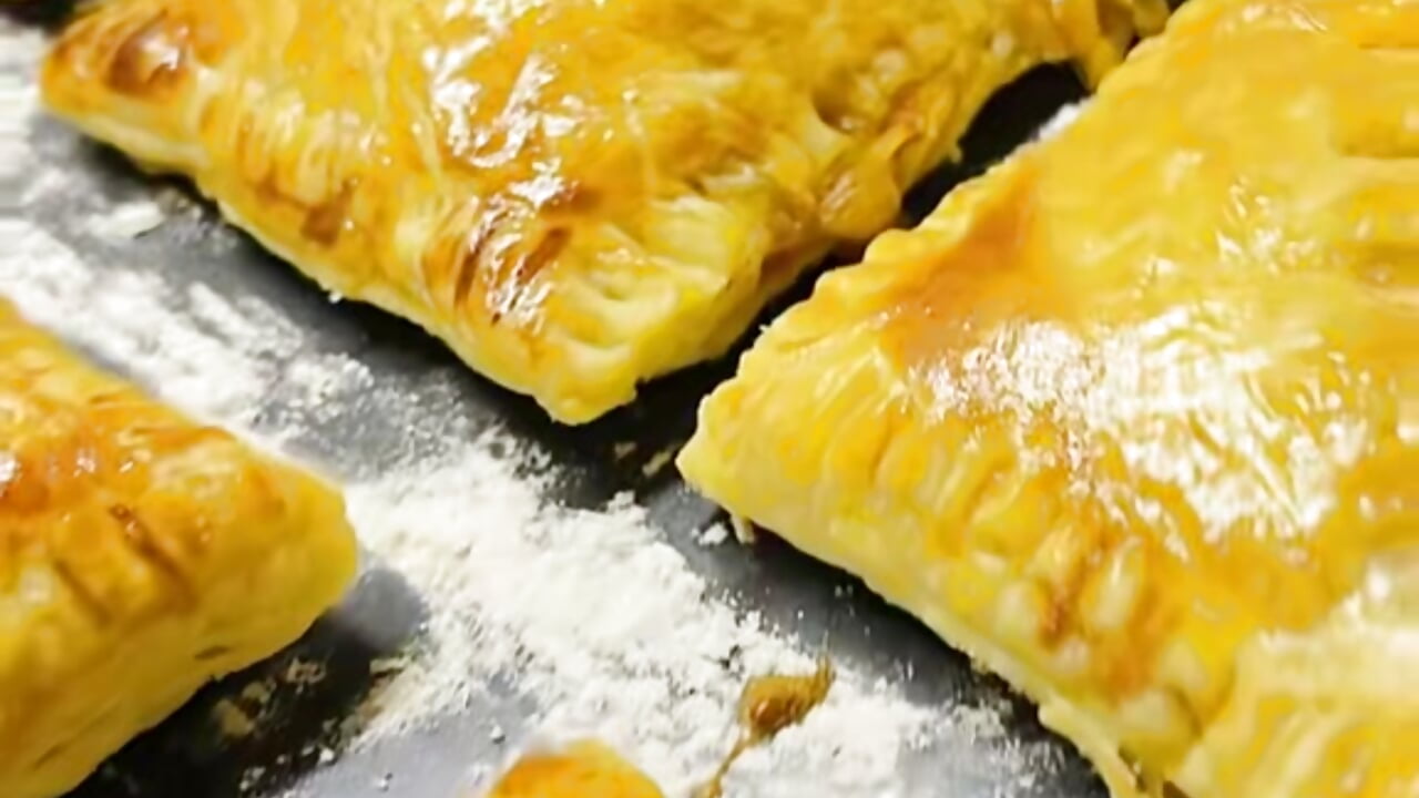 Cooking is what i know best 👩‍🍳❤️ - video oleh model kamera Darkchoco2_0