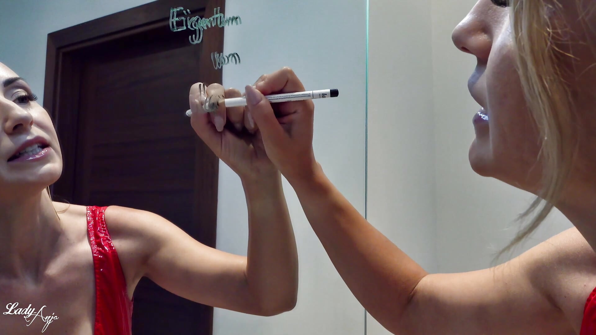 Markiert! Dein Schwanz gehört mir! - video oleh HerrinAnja kamera model