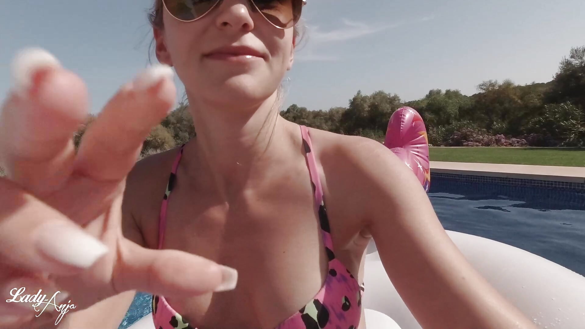 Premiere: Urlaubssklave darf mich bedienen - วิดีโอโดย HerrinAnja โมเดลแคม