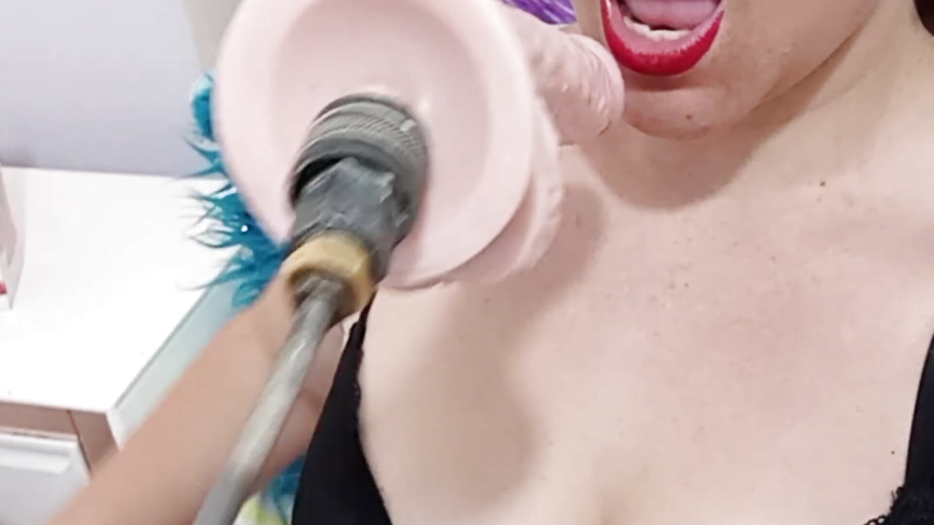 Deep 🤤🔥 - video by valery_2406 cam model