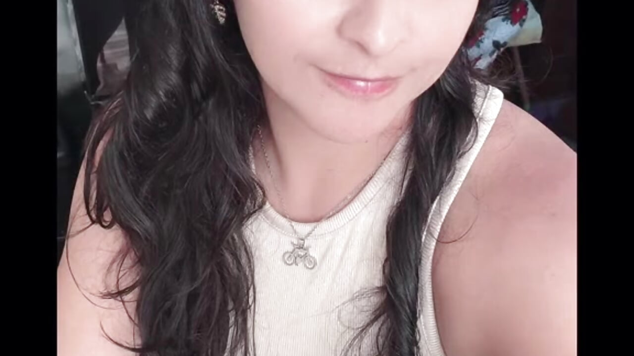 v1c044g50000d51ccrfog65u492it0dg - vidéo du modèle de showcams stefaniadiazz_