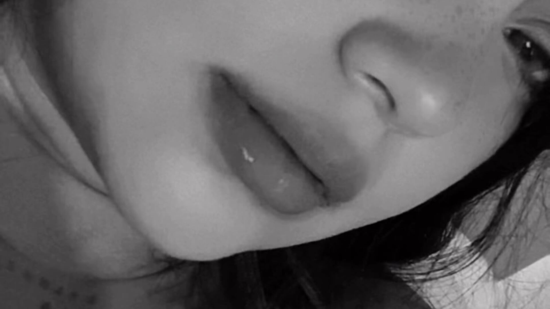 kiss you 🖤 - video by Alexa_Espinoza cam model