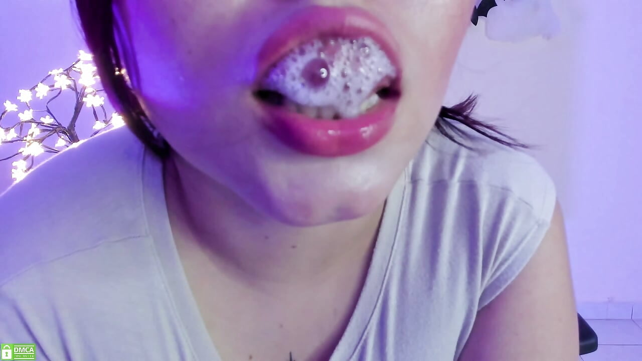playing with my saliva in my mouth :)
