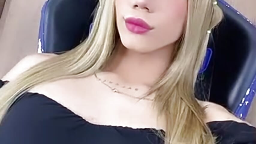 Me - video van charlotte_cruzx cam-model