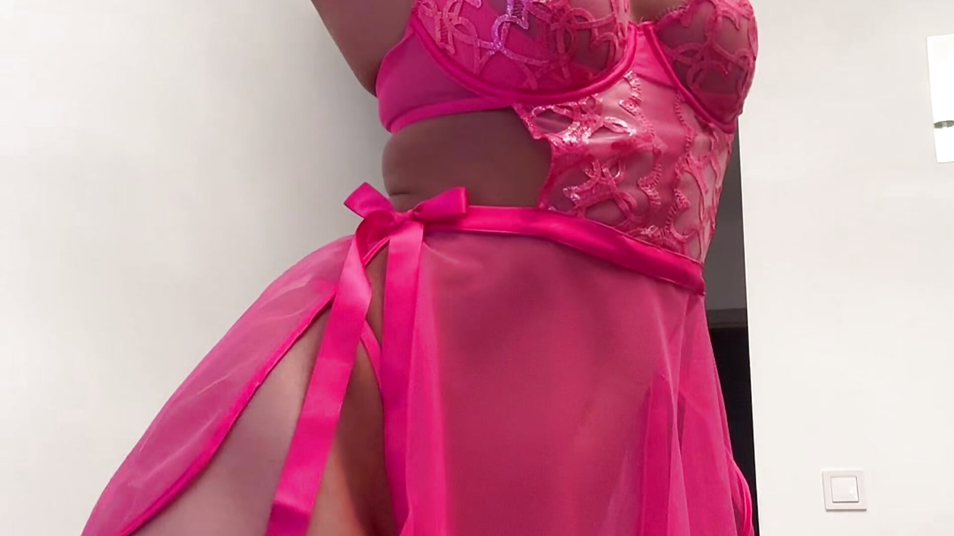 Kiss me 👅 — filmik LovelyBianca, modela(-lki) na kamerkach