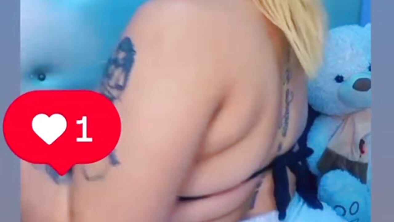 HIII 😋 - video by Kathiasaints cam model