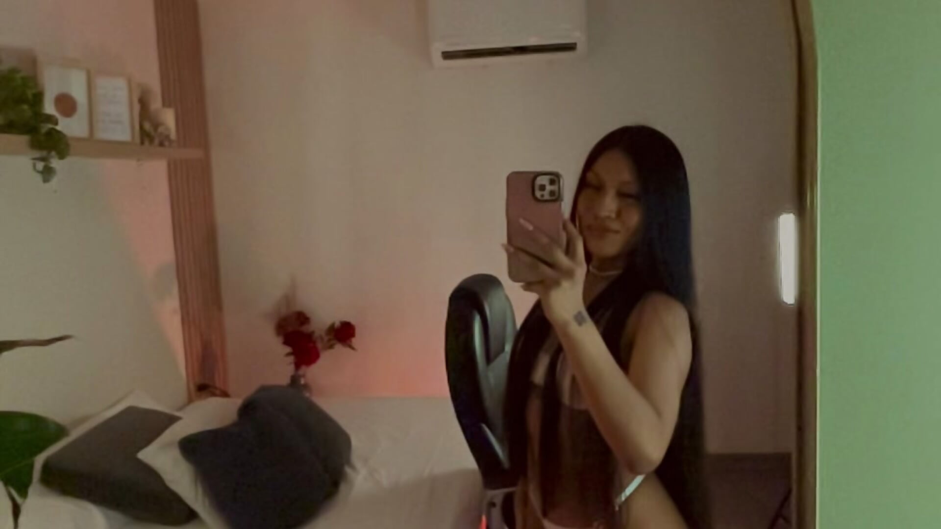 Watch my body in white lingerie🐩