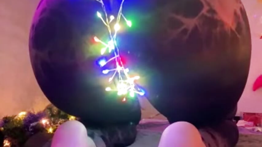 🌟Festive Feet & Ass🎁 - video by Erotic_Synth_Goddess cam model