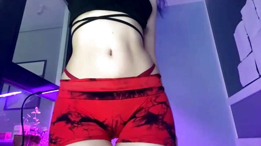 [21 Aug 2025] – видео вебкам-модели Erotic_Synth_Goddess