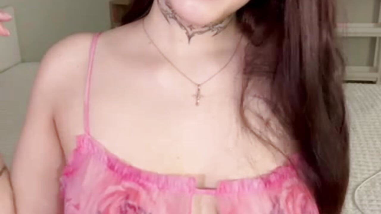 :3 - video av fuckdoll_18 cam model