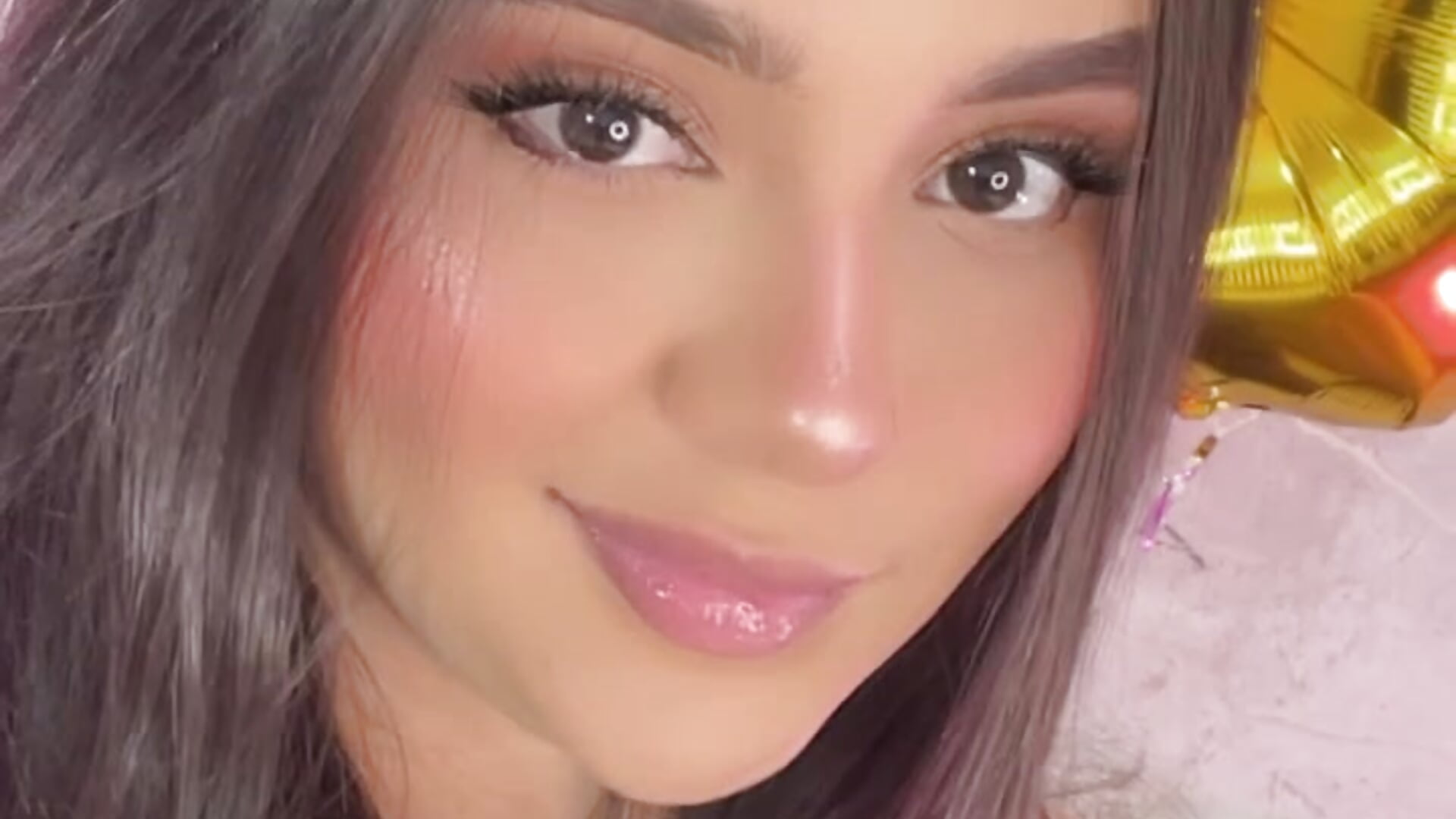 Hello    💐❤️ - video by VeroniicaLodge cam model