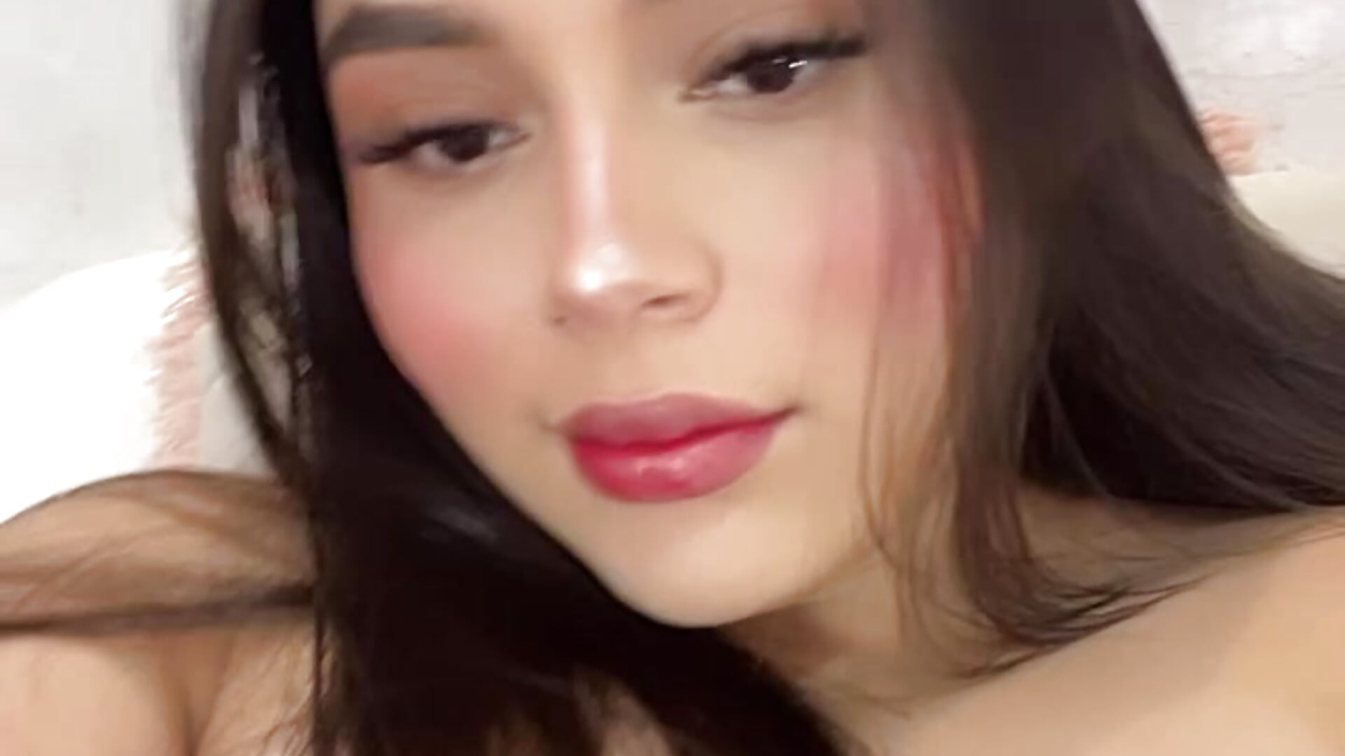 I am daddy's girl 🔥 - video by VeroniicaLodge cam model
