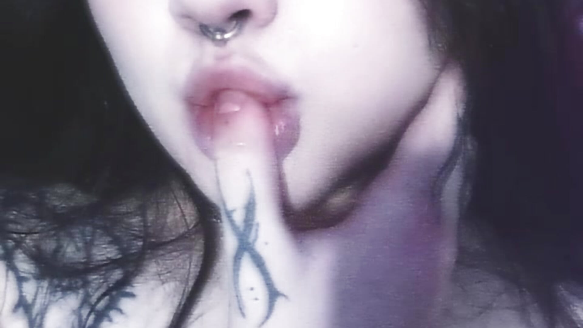 video_2025-10-15_10-49-49 - วิดีโอโดย PoppyEvans1 โมเดลแคม