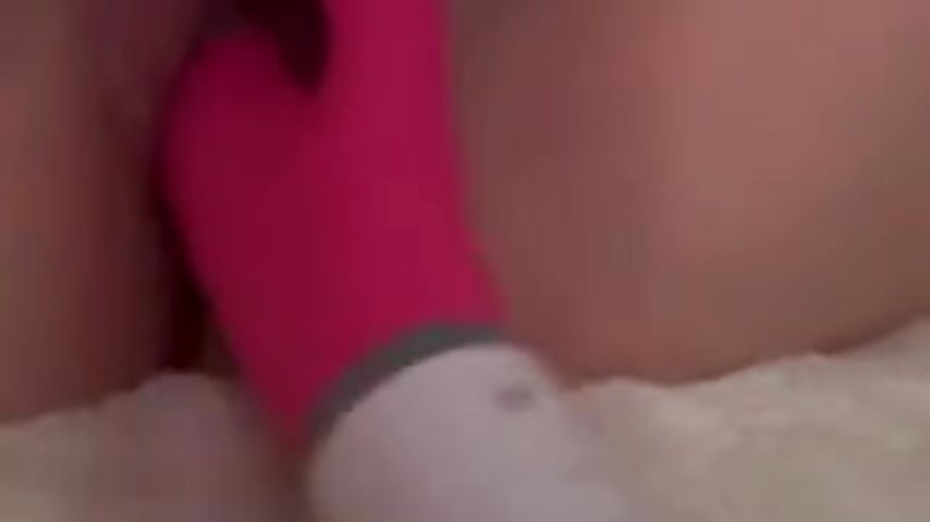 Using my Nora for the first time :) — filmik Sophie_Raegan, modela(-lki) na kamerkach