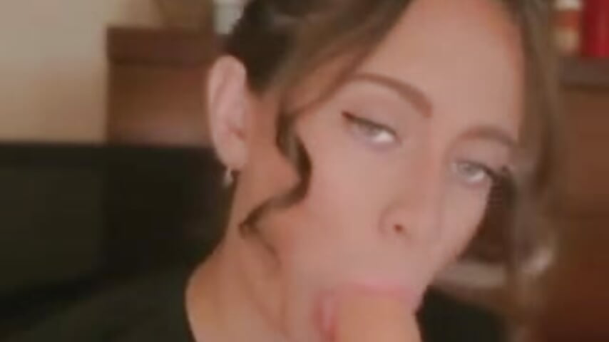 Yummy BJ - video by Sophie_Raegan cam model