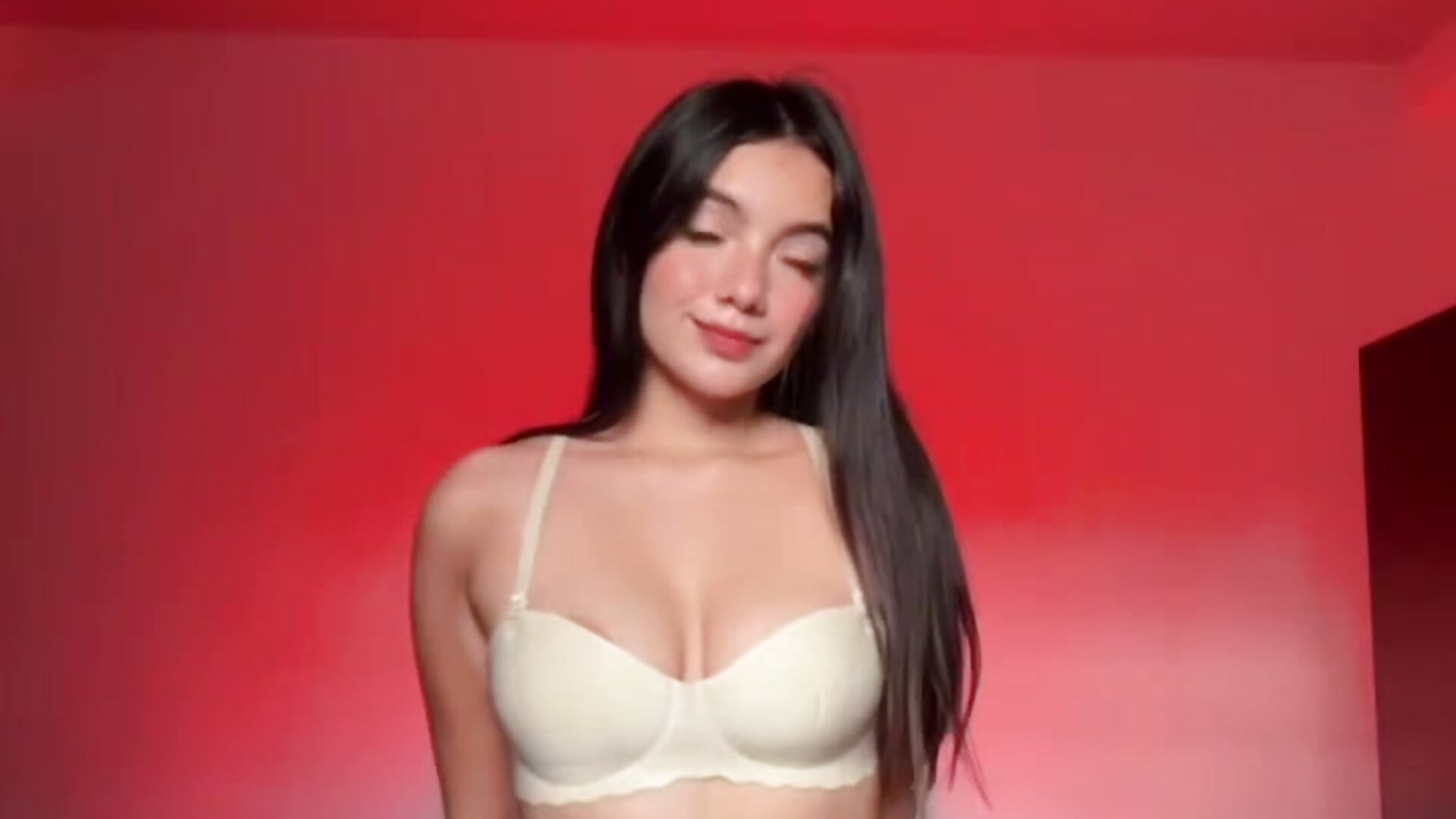 :3 - AdaraBaby主播的视频