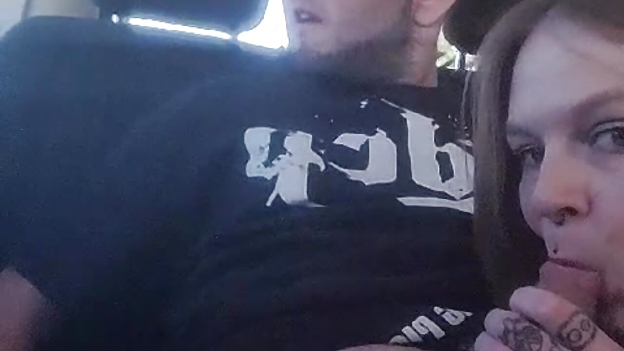 Blowjob und Sex im Auto