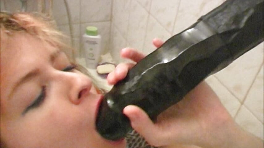 Glory Hole Shower Fantasy - video by Helen1974 cam model