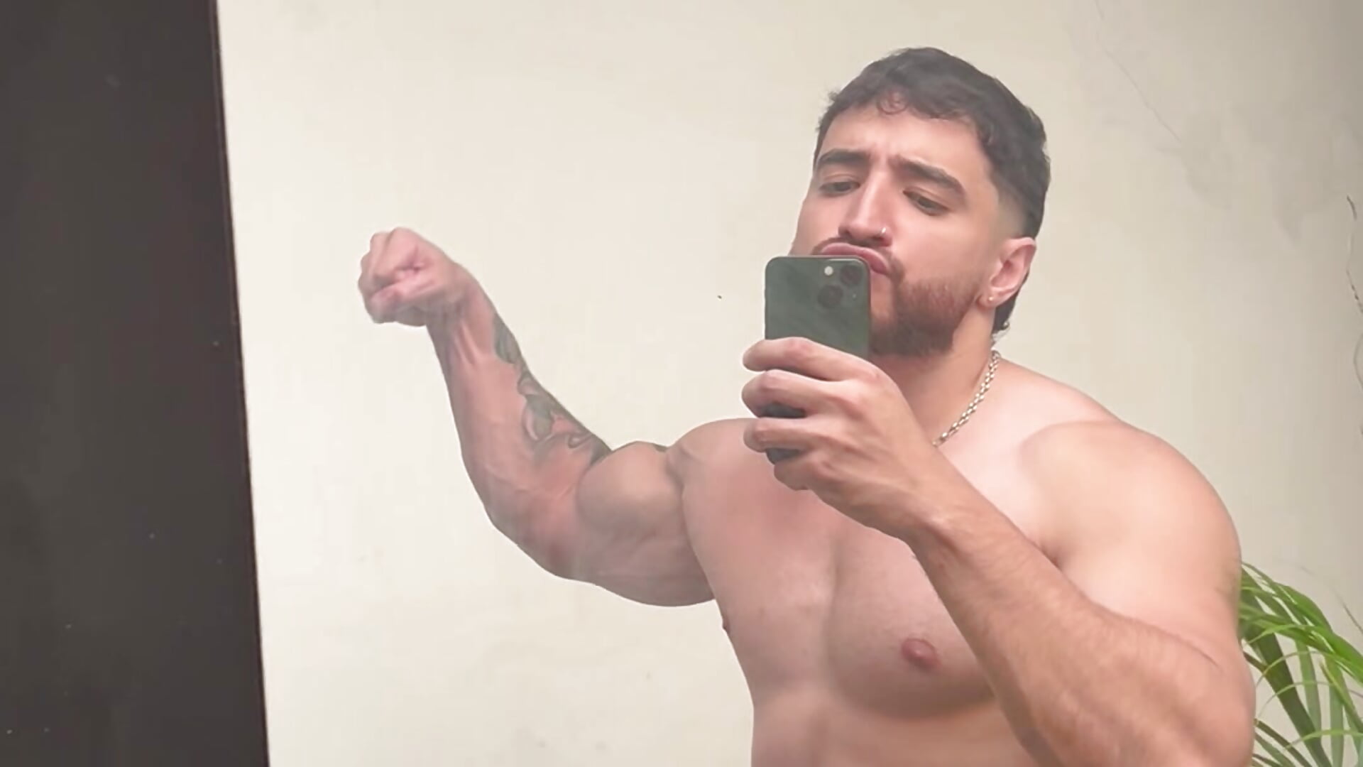 Progress - відео від вебкаммоделі bradley_martinez