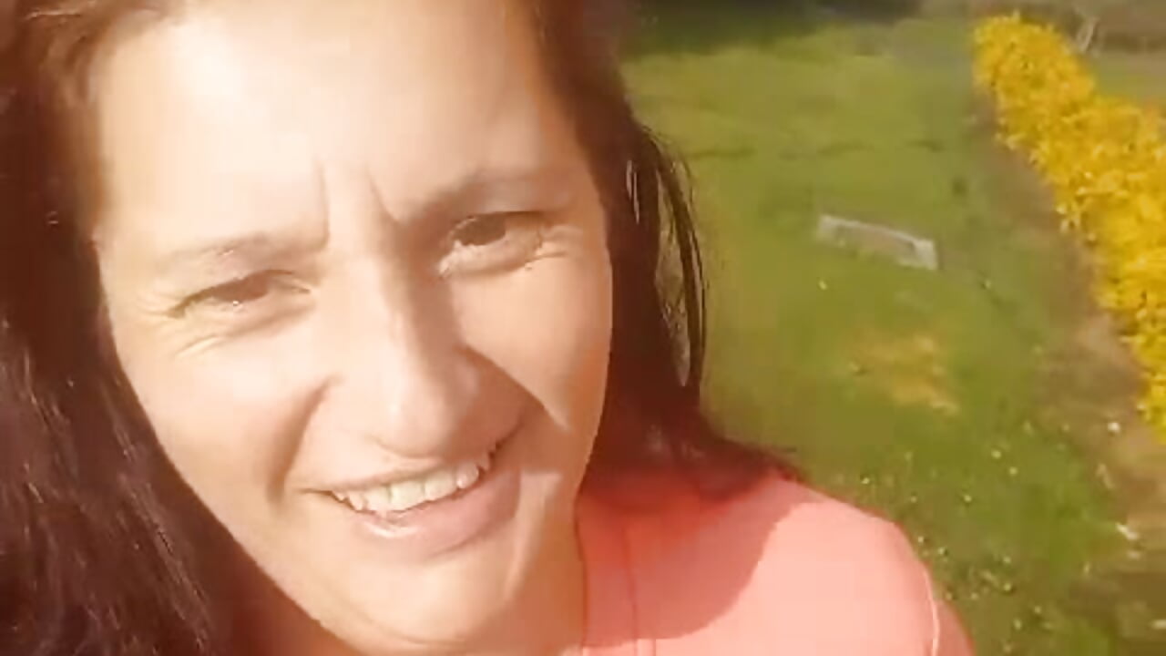 Greetings in the park - video by CristialJones_ cam model