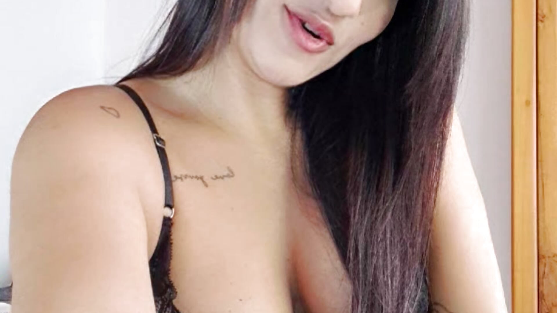 1000282349 - Video von Karoline_s Cam-Model