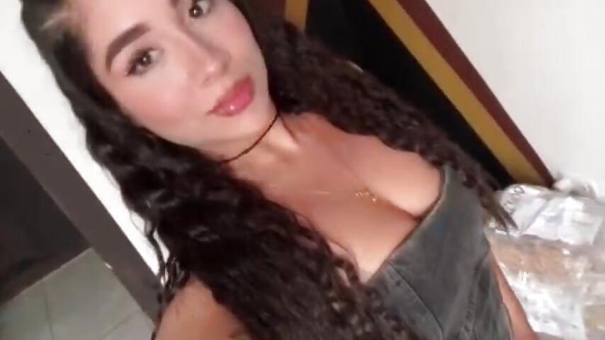 "I want to be the reason you wake up with a smile ... and breathless." 🔥😈 - video av Sussy_Bell01 cam model