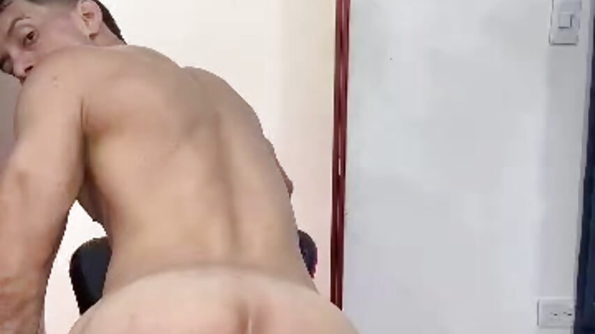 This home video is very hot, dancing more with a dildo in the ass and more cum - video by JoseRumbero26 cam model