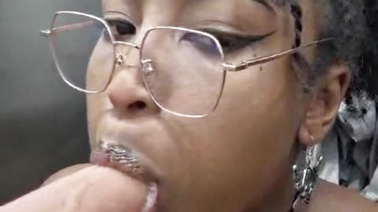 blowjob with much saliva