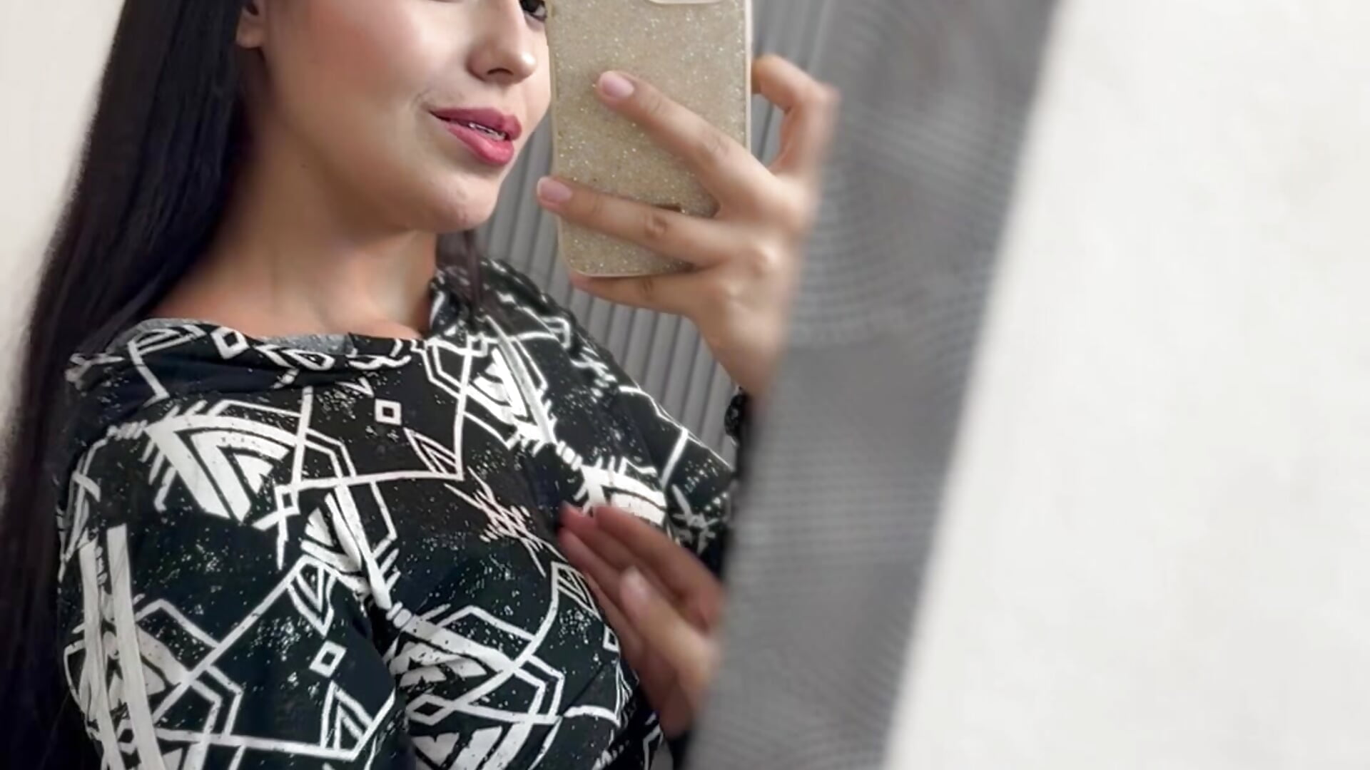 😮‍💨 - video by Julietasantos__ cam model