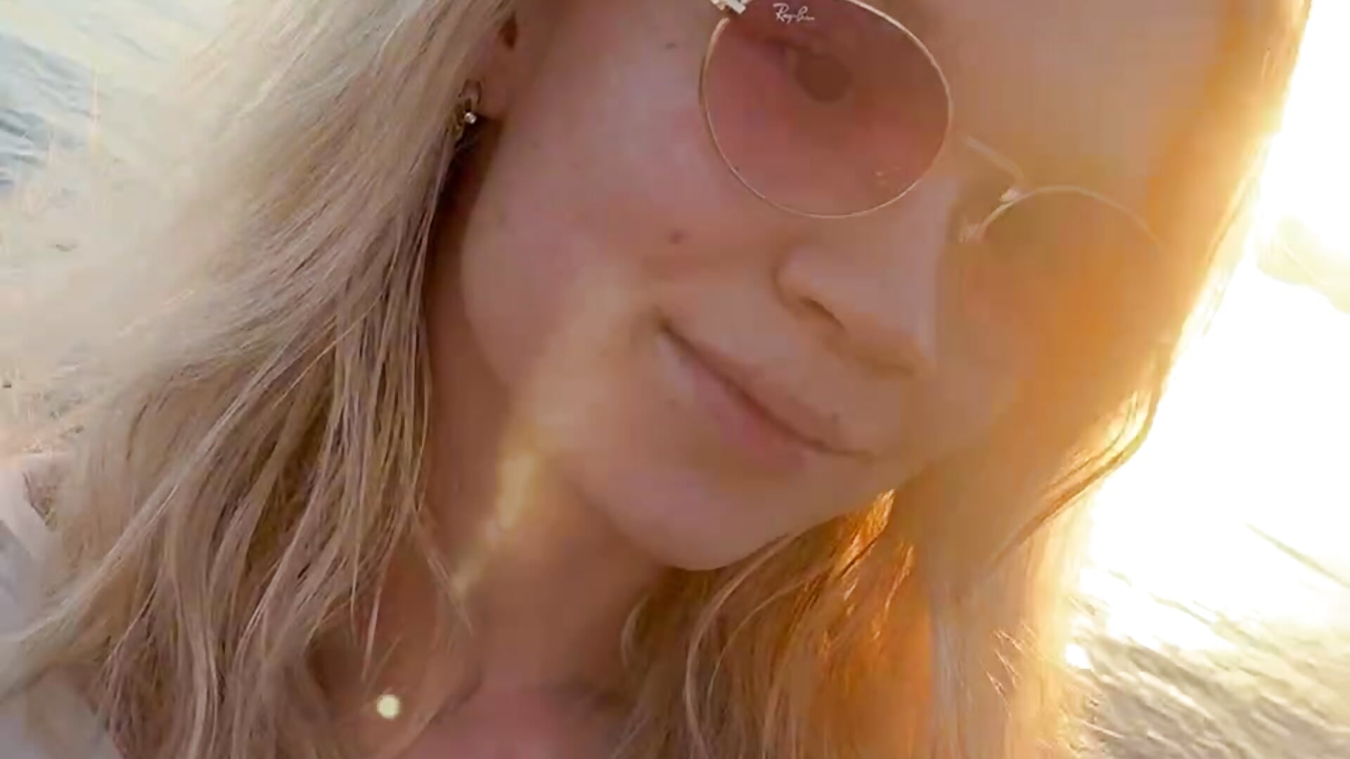 🌊 - video by Lily_Young cam model