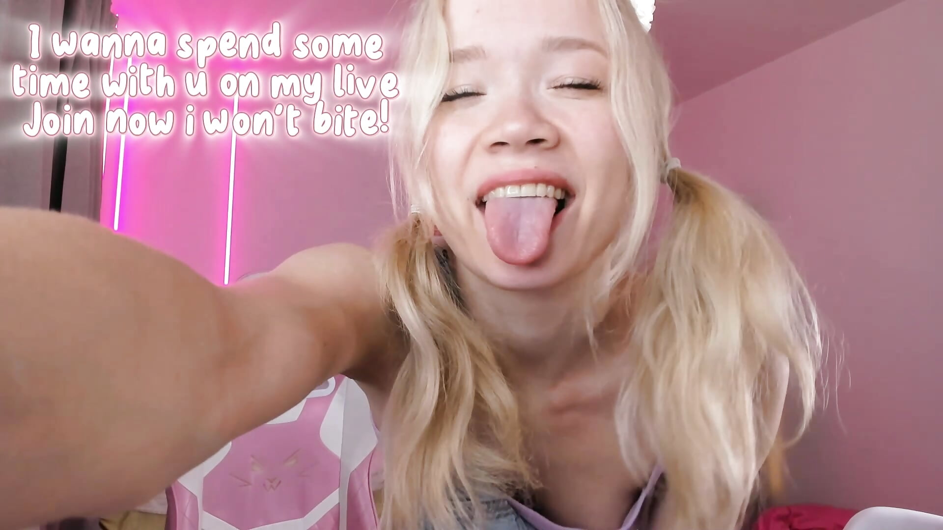 lick lick - video by Lily_Young cam model