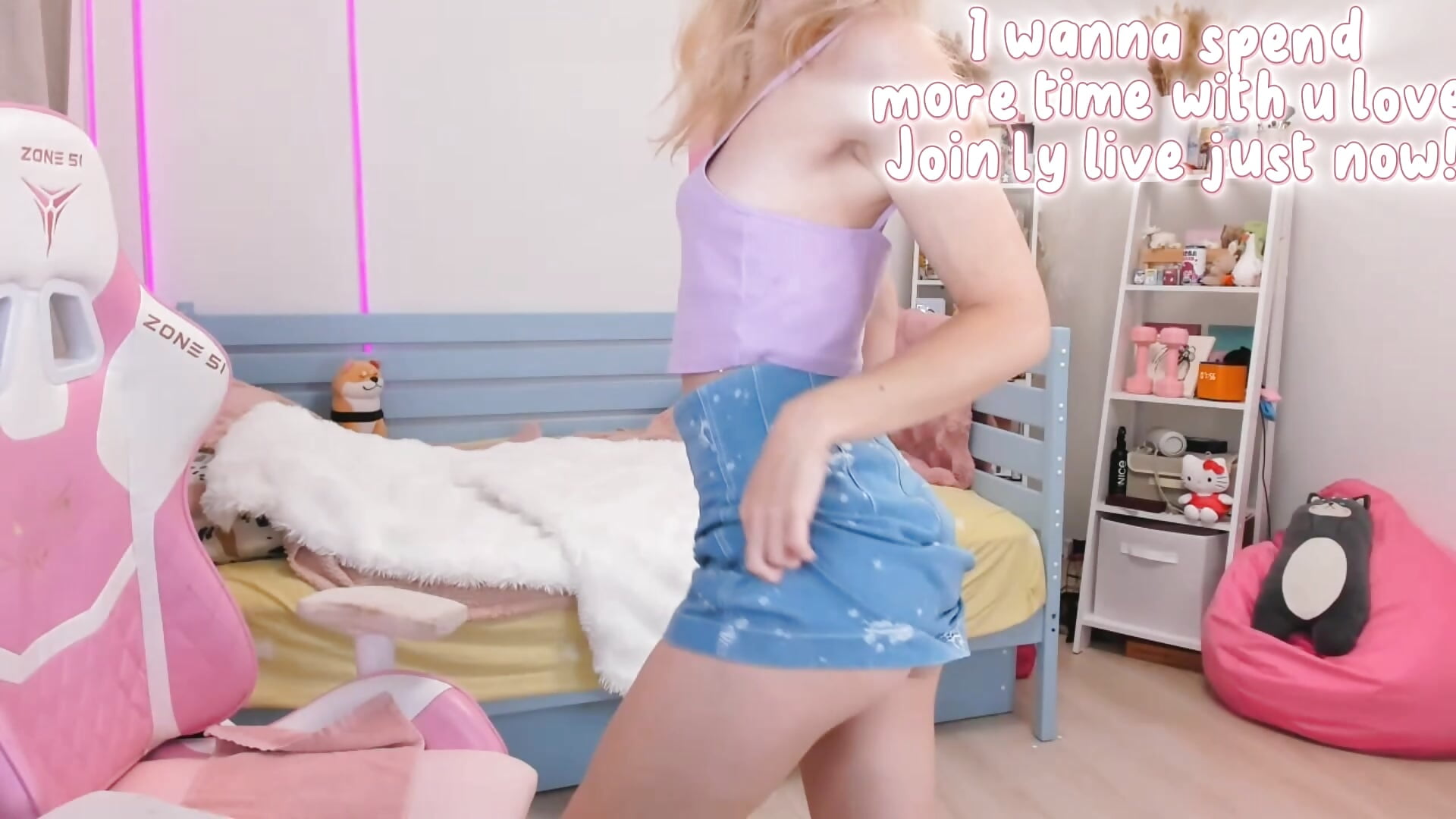 come here, slap that booty 🍑👋 - video by Lily_Young cam model