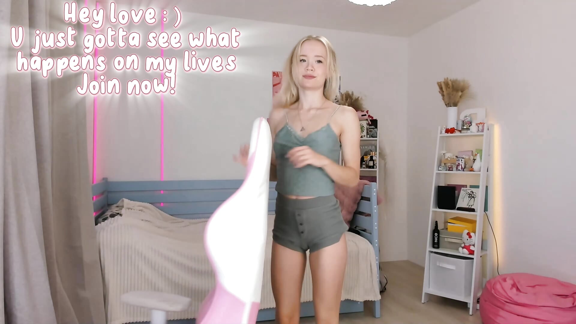 legs dance - video by Lily_Young cam model