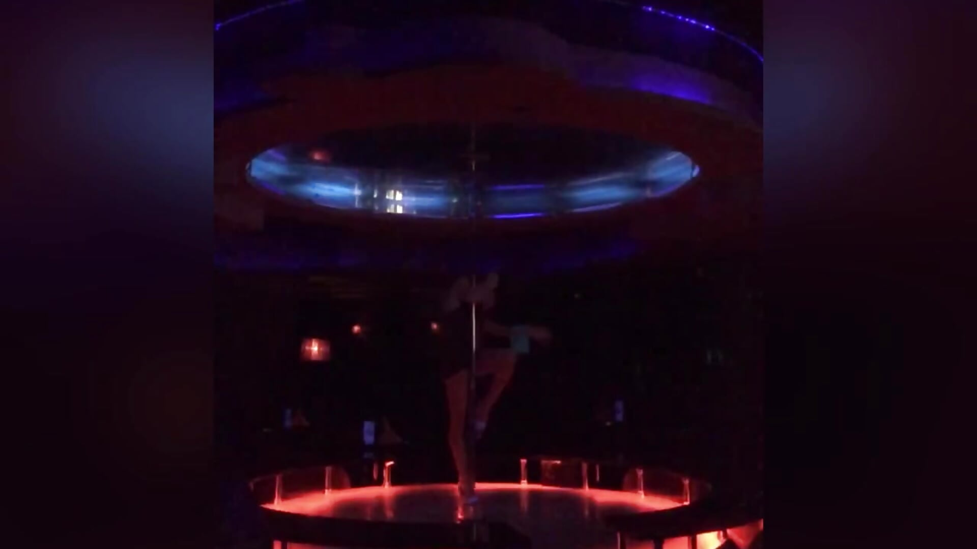 dance on stage - video by Lily_Young cam model