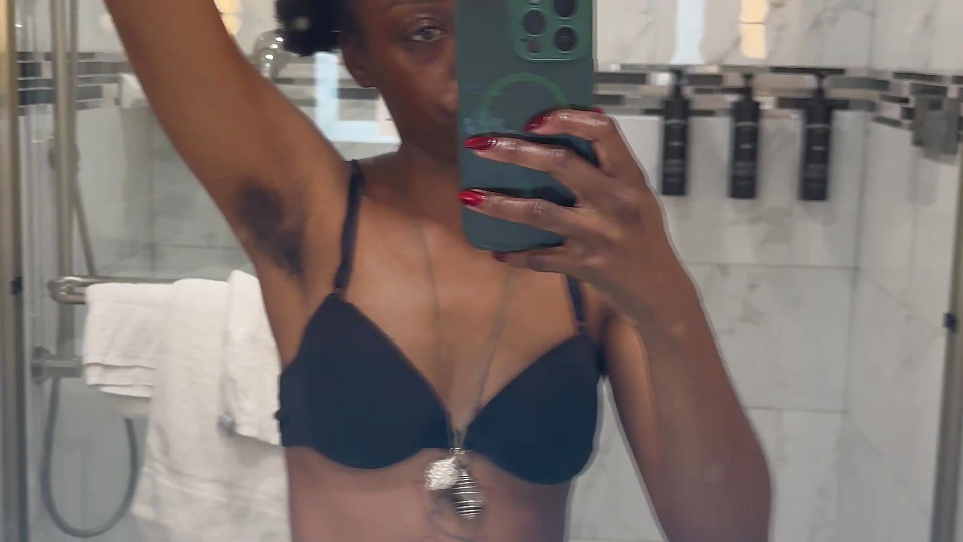 Hair wash break before the freakkkk came out - video by sbuttah21 cam model