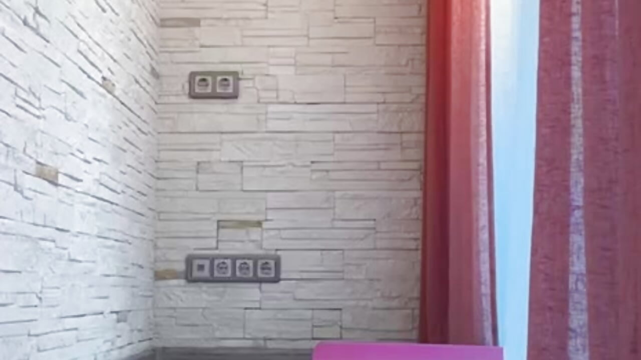 Yoga in panties - βίντεο μοντέλου lessysweety