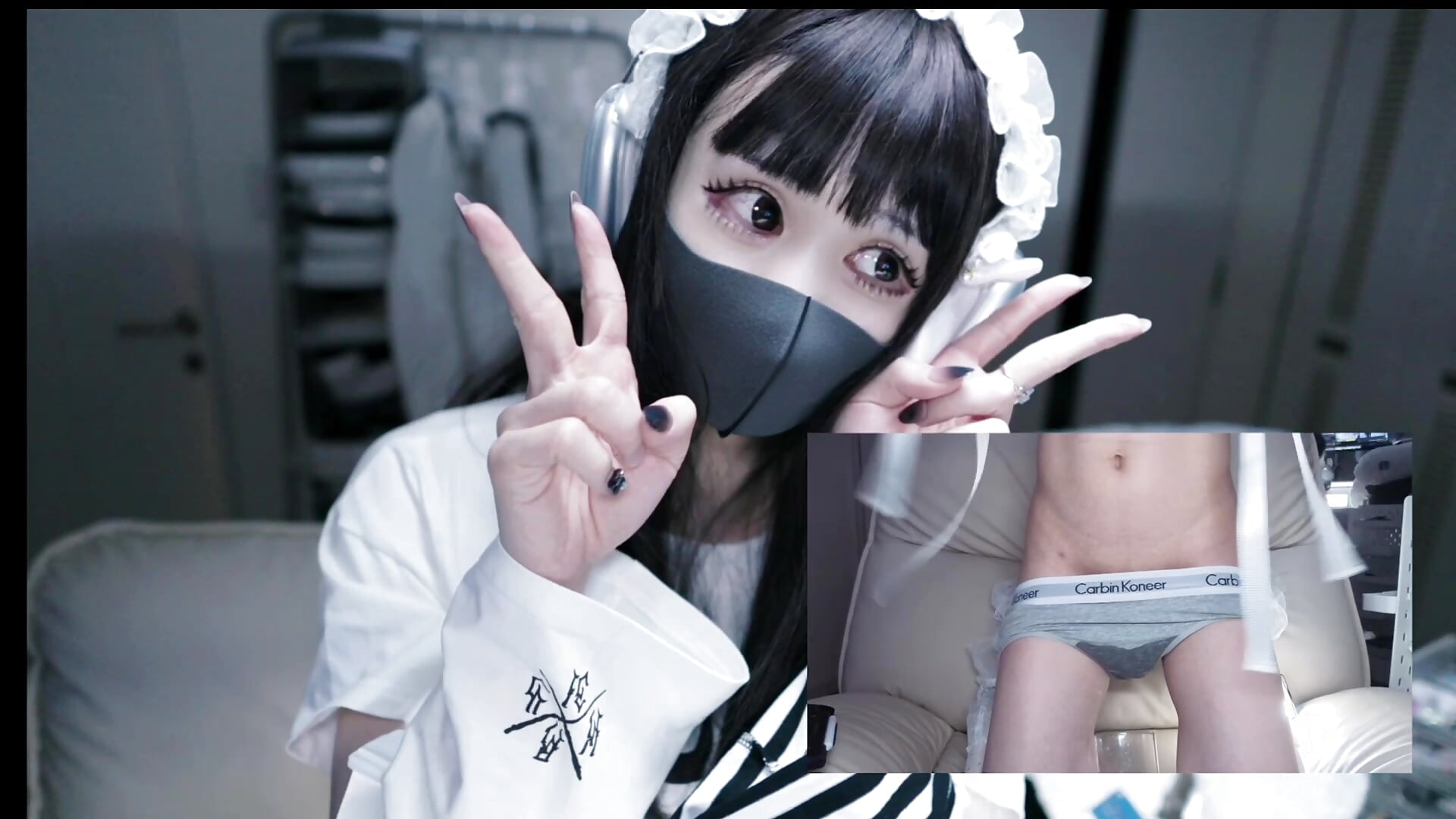 After I wet my pants💦 - video by Envyko cam model