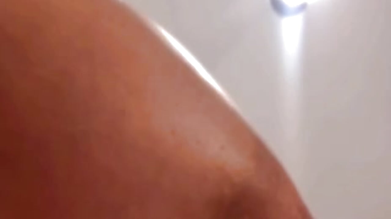 You like my mountains ? - video by Channel-Parker cam model