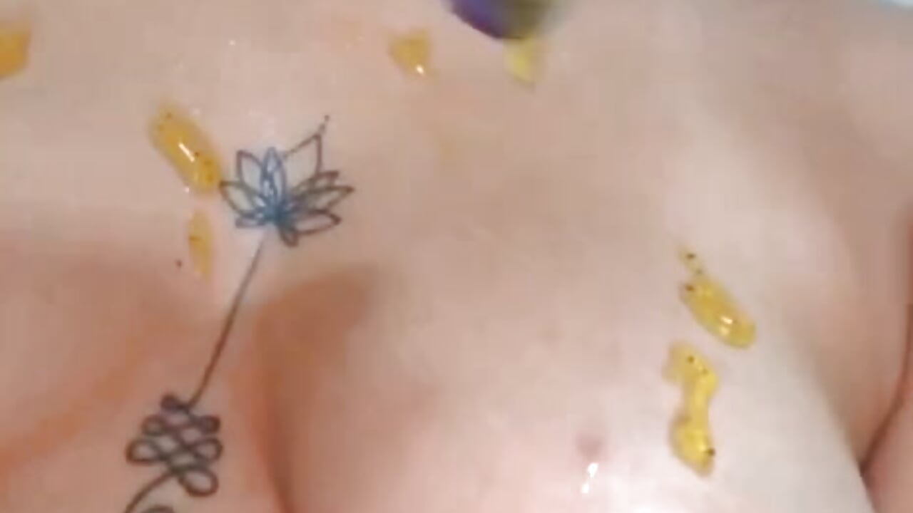 Do you want to see how I take care of my skin? - video by Channel-Parker cam model