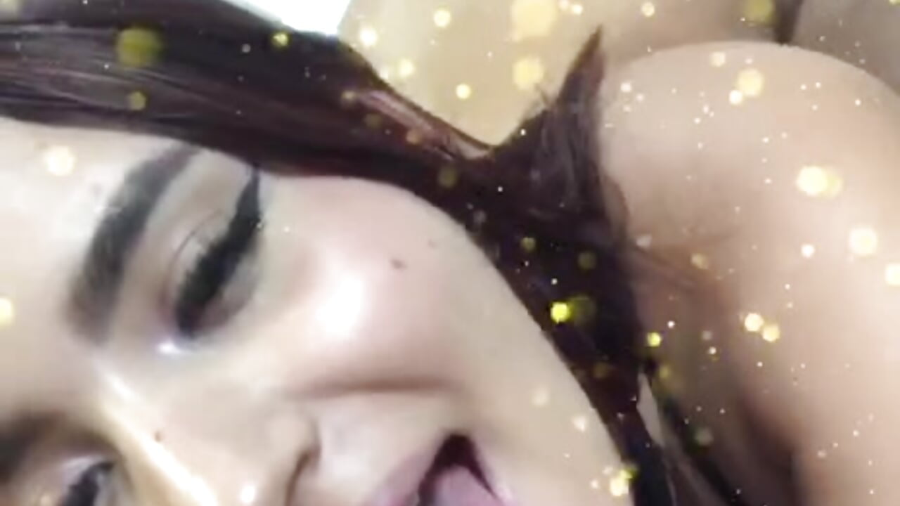 I wait for you in this pose so that you can enter me - video by Channel-Parker cam model