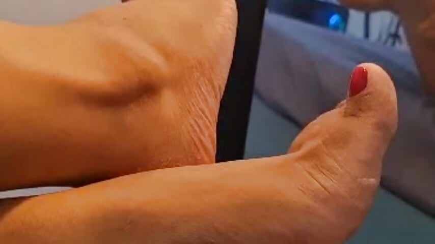 My Beauty feet - video by ciacamx cam model