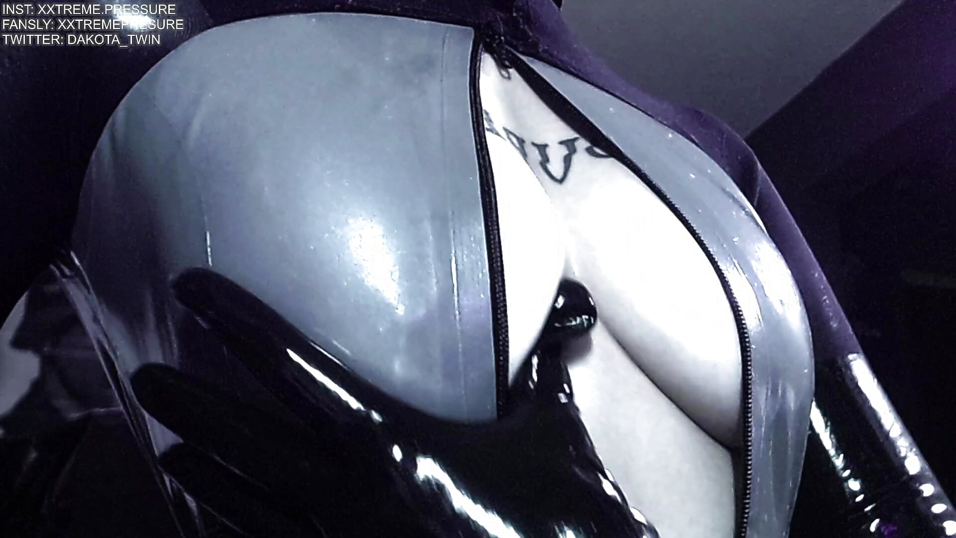 latex tits worship - video by god_x_girl cam model