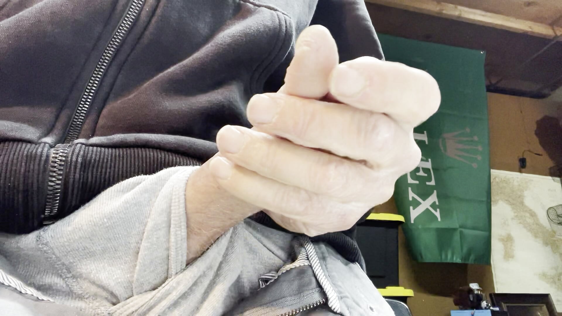 Gray Sweatpants “Quickie” — filmik El_Gizmo, modela(-lki) na kamerkach