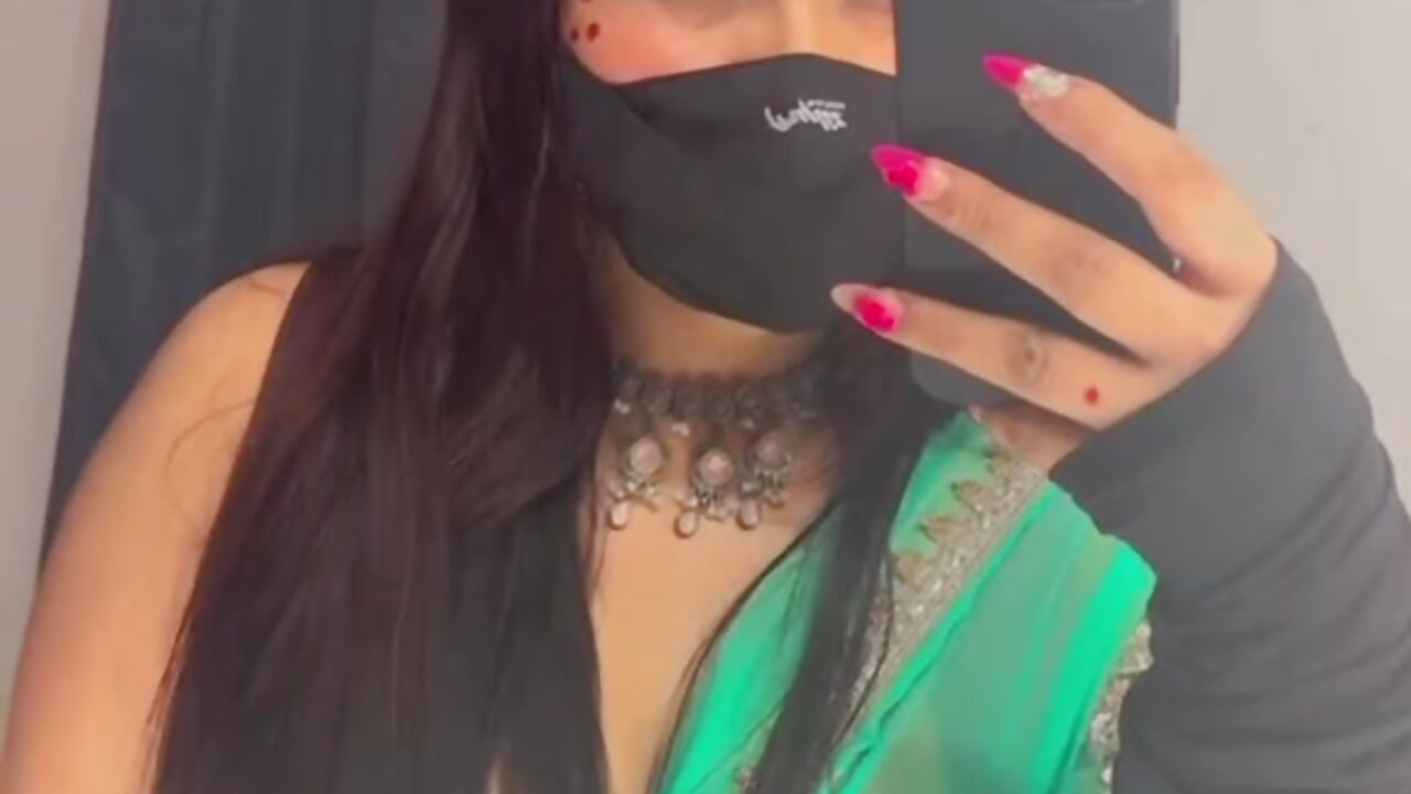 GREEN IS A BEAUTIFUL COLOR ON ME 🍒💚 - vídeo de dayadubey_ modelo de câmara