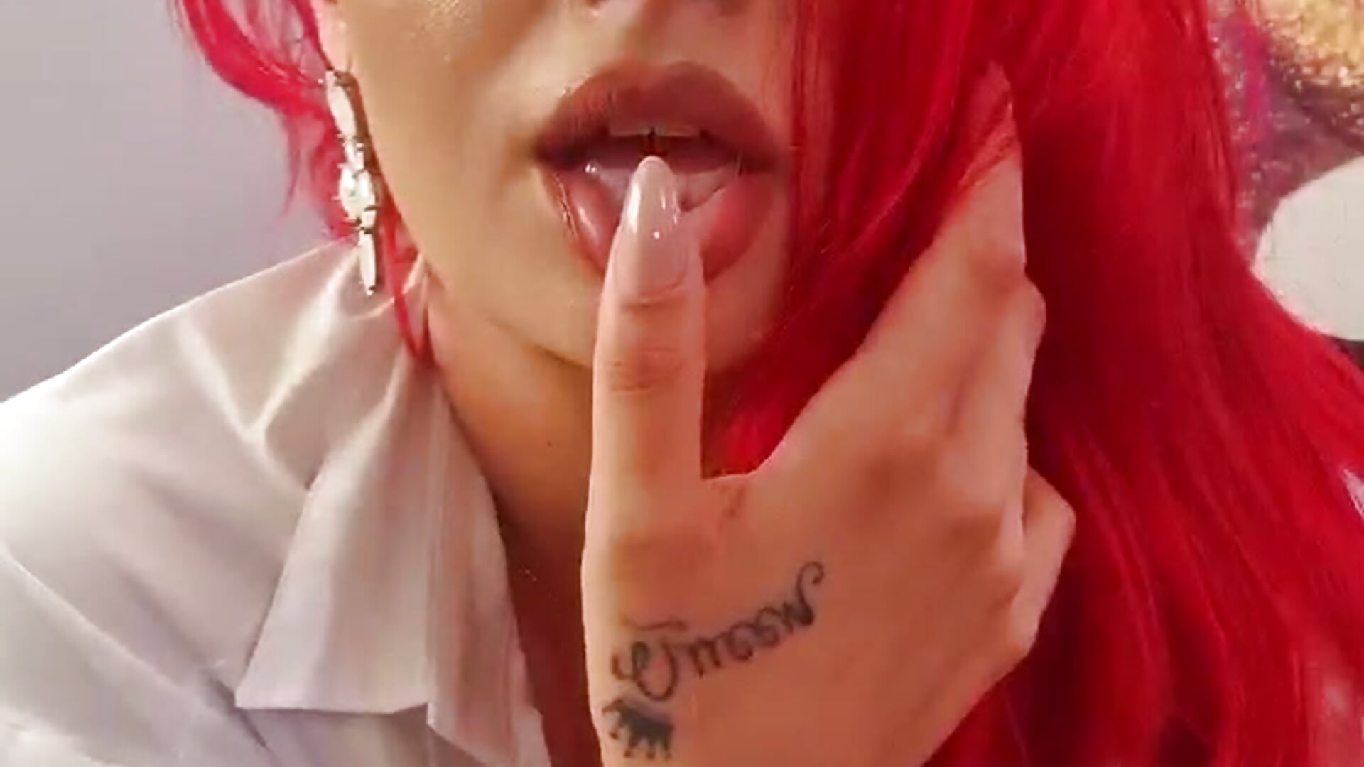 tease - video by Emmelyn cam model